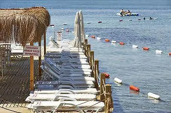 Meteor فندق تورغوتْريس